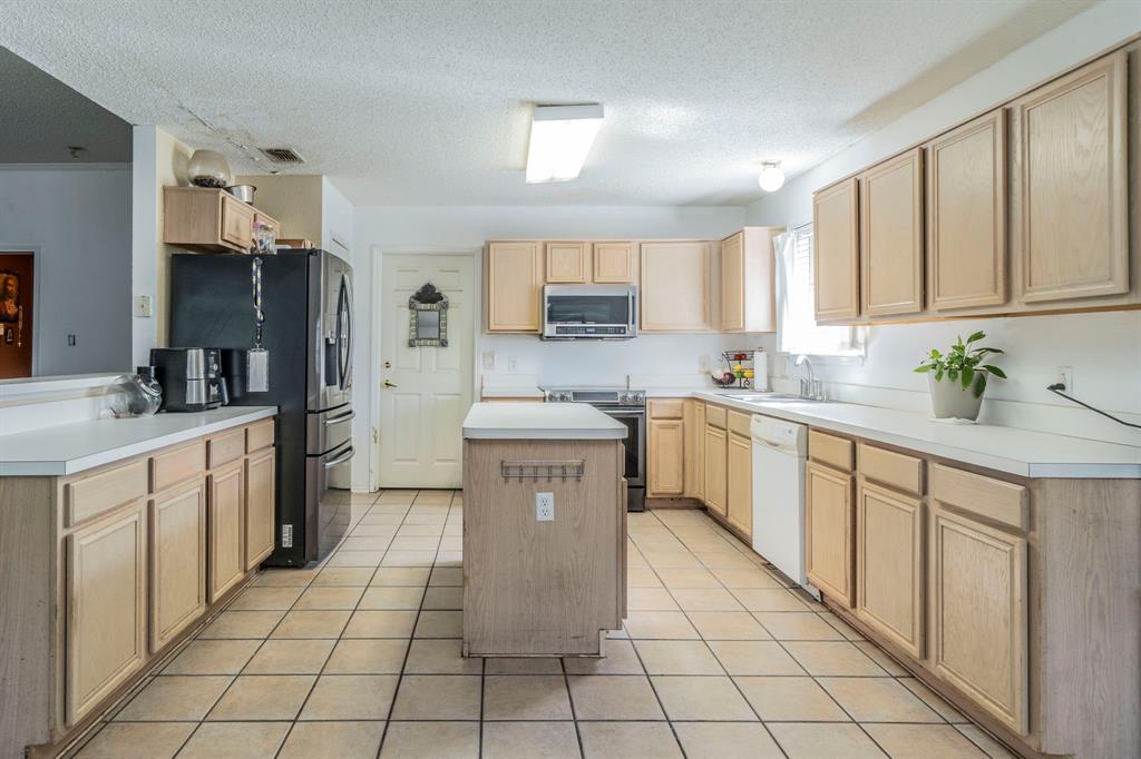 3337 Galaway Bay Drive Property Photo 9