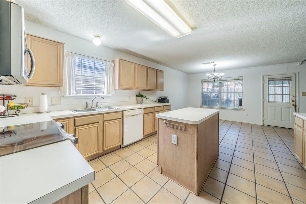 3337 Galaway Bay Drive Property Photo 10