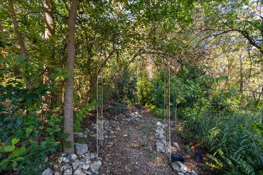 209 Kingston Drive Property Photo 12