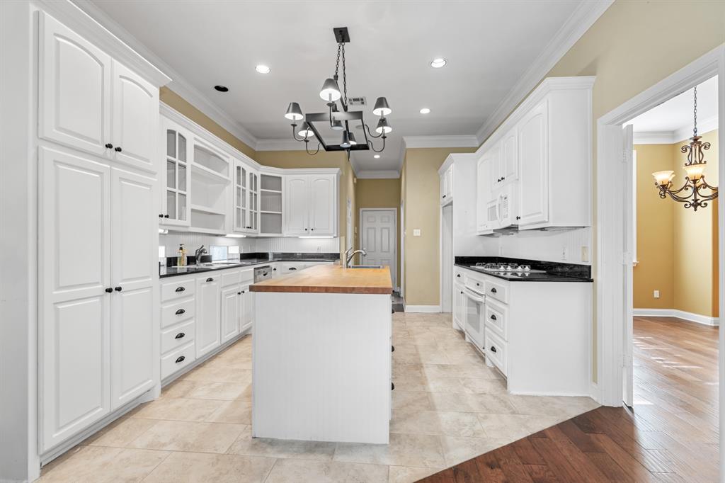 209 Kingston Drive Property Photo 24