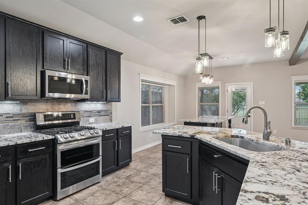 2120 Megan Creek Drive Property Photo 5