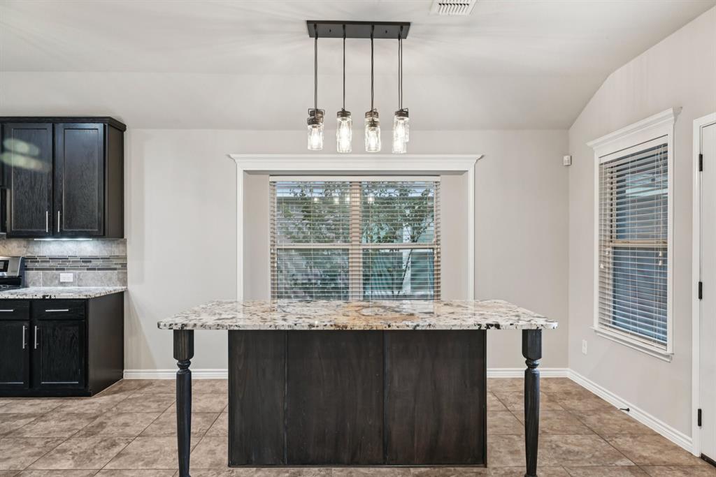 2120 Megan Creek Drive Property Photo 8