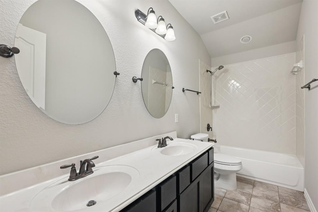 2120 Megan Creek Drive Property Photo 24