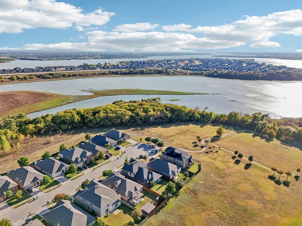 2120 Megan Creek Drive Property Photo 33