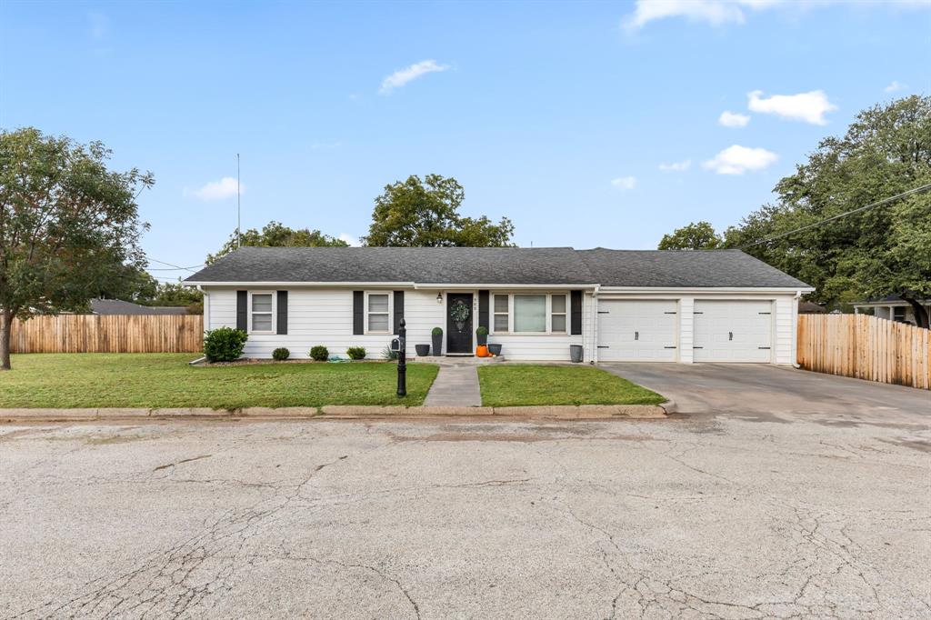 705 Starlight Drive Property Photo 1