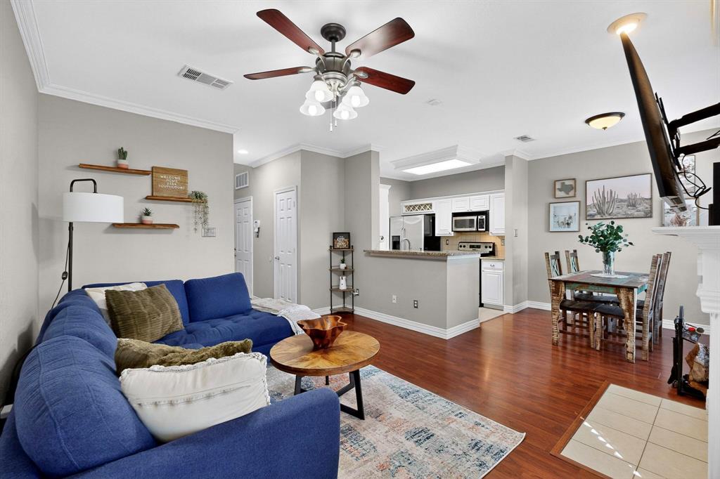 2344 Southcourt Circle Property Photo 7