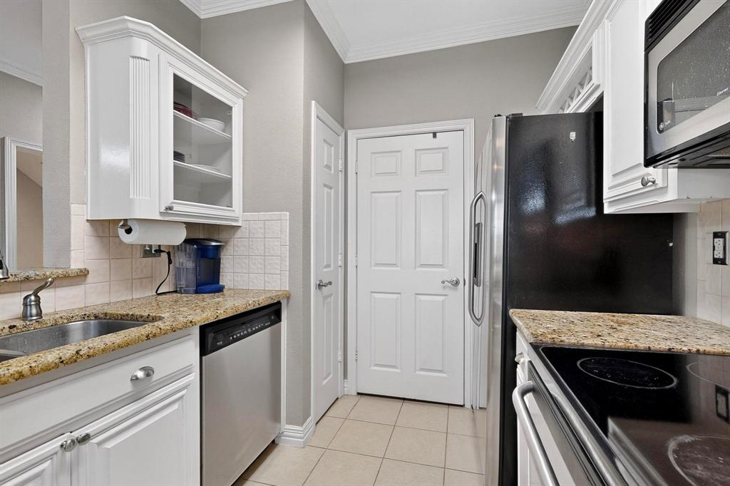 2344 Southcourt Circle Property Photo 8