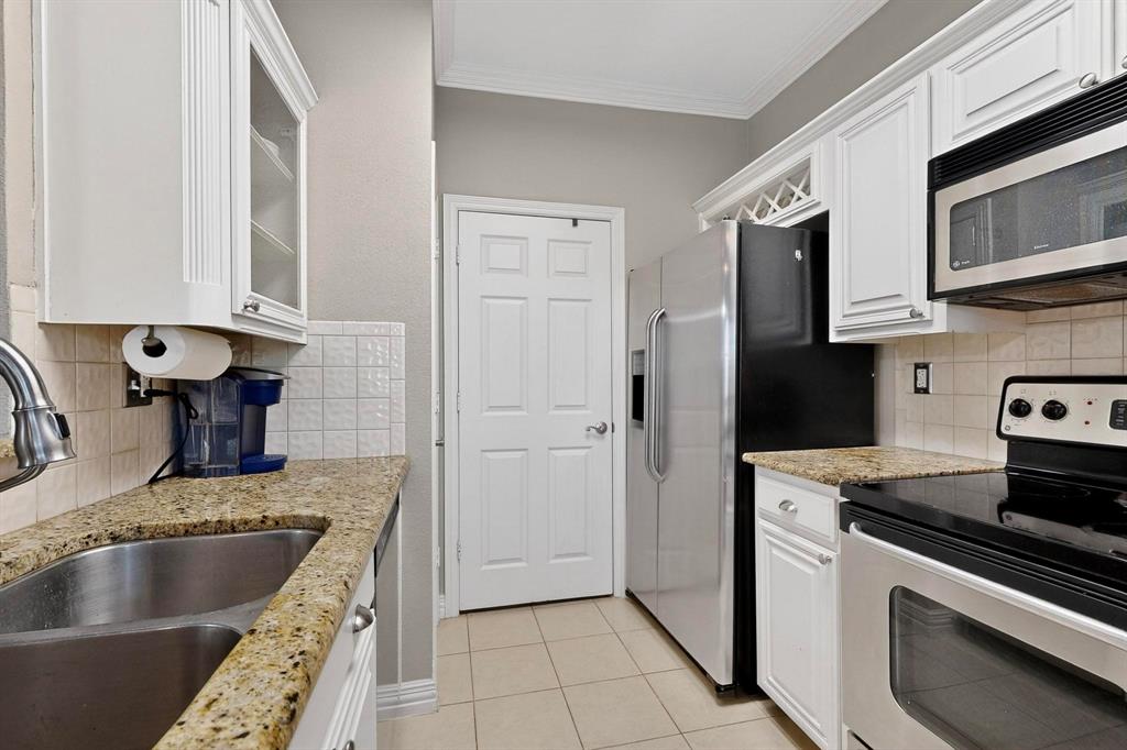 2344 Southcourt Circle Property Photo 10