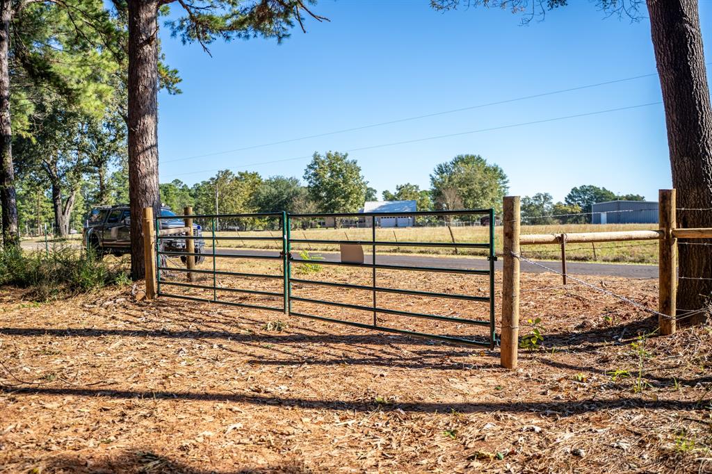 000 County Road 4105 Property Photo 6