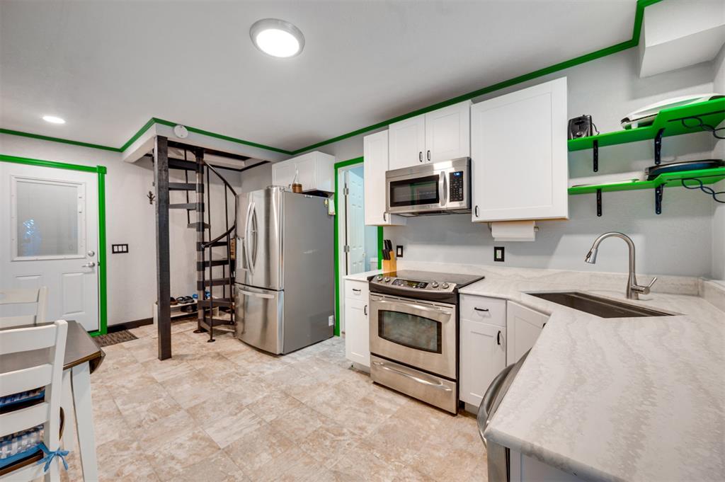 4115 Alpine Street Property Photo 24