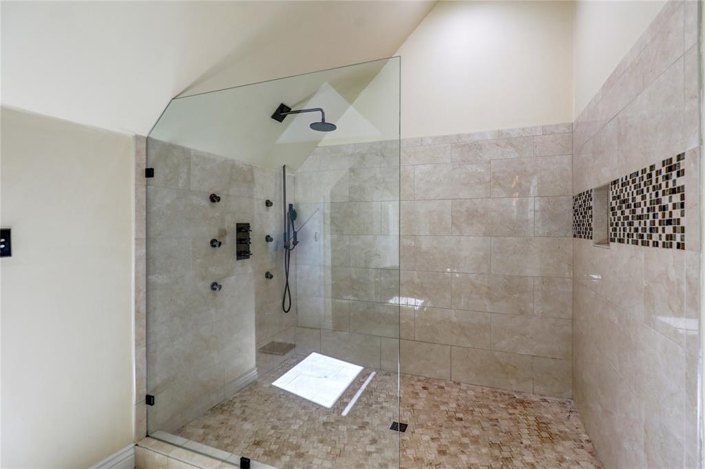 903 N College Street Property Photo 27