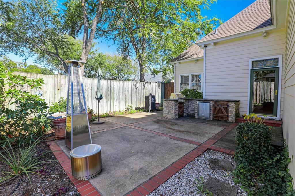 903 N College Street Property Photo 35