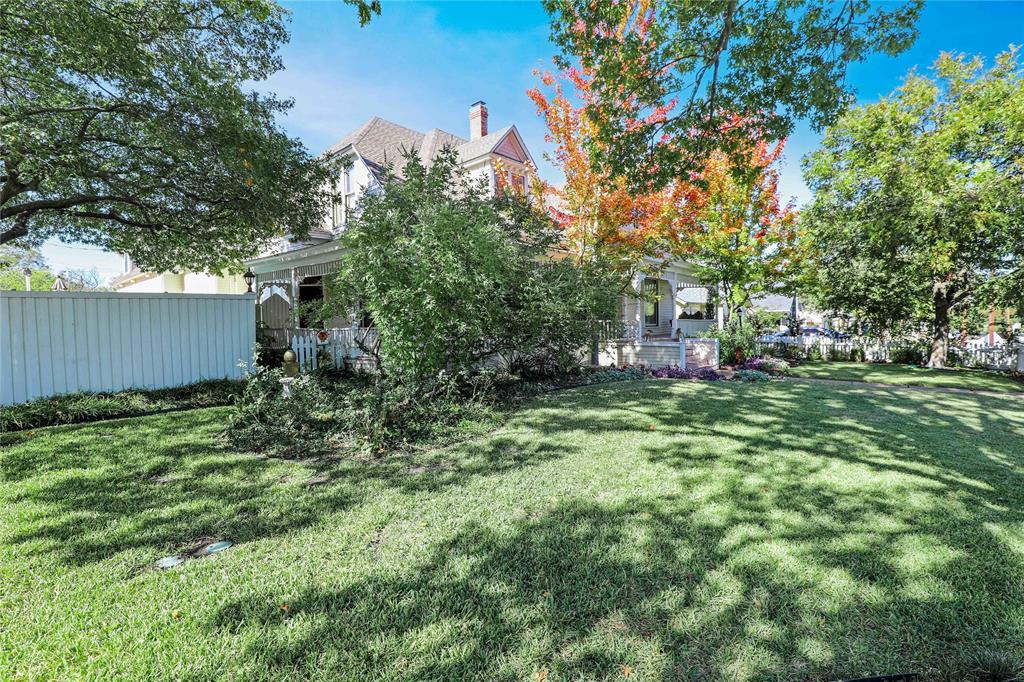 903 N College Street Property Photo 38