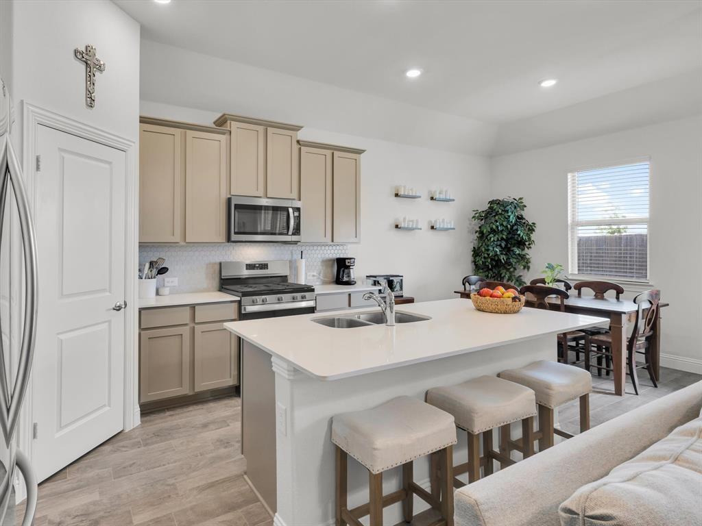 10925 Canyon Mine Drive Property Photo 4