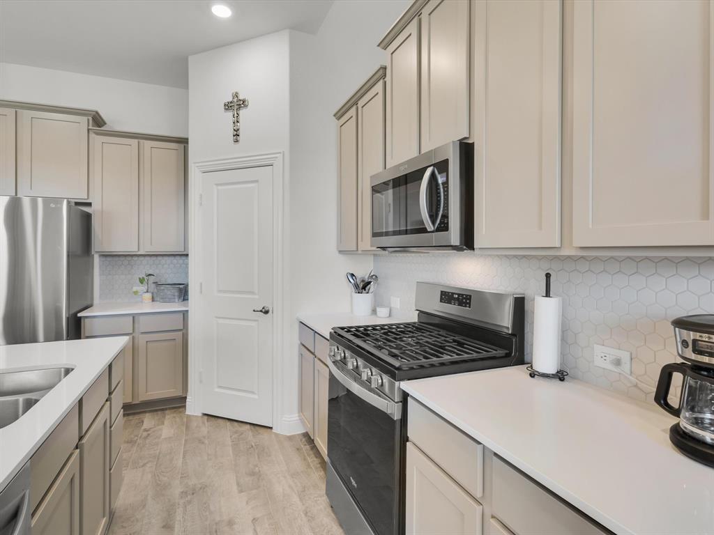 10925 Canyon Mine Drive Property Photo 8