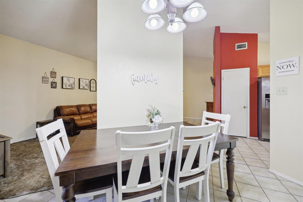 1068 W Hills Terrace Property Photo 7