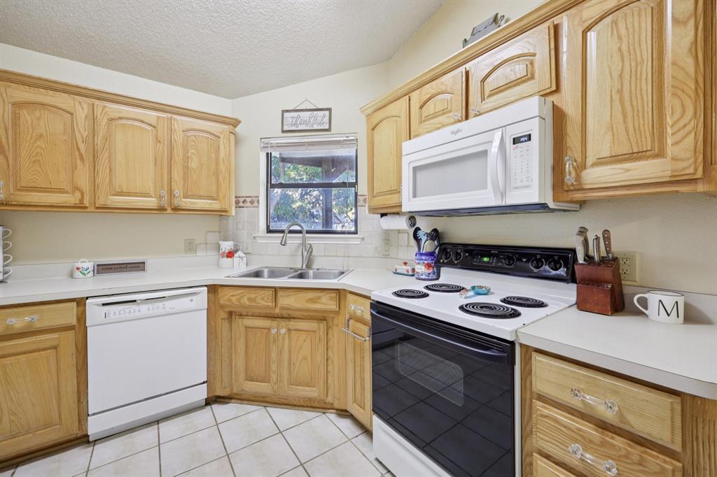 1068 W Hills Terrace Property Photo 9