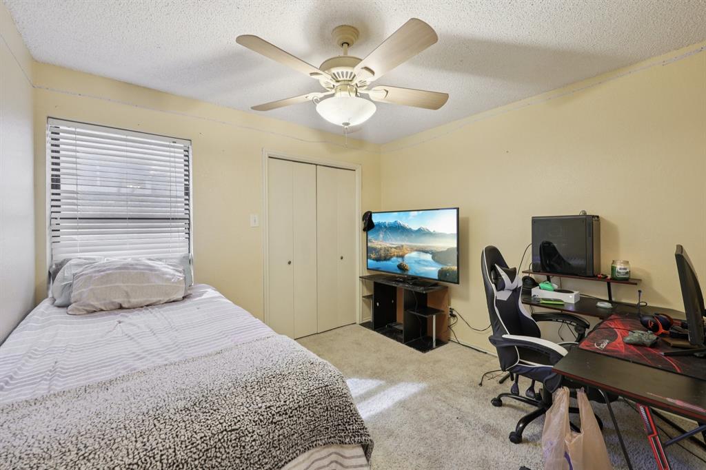 1068 W Hills Terrace Property Photo 15