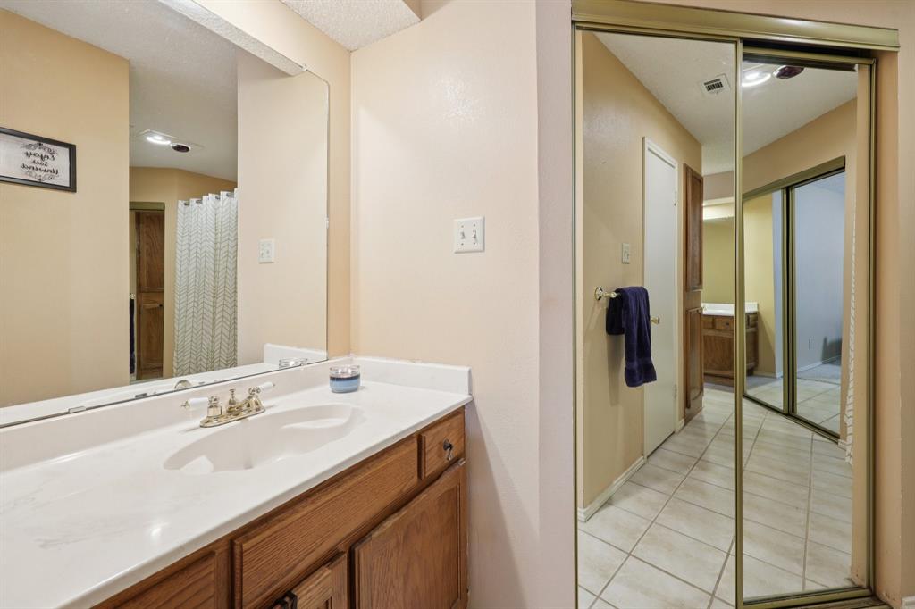 1068 W Hills Terrace Property Photo 23