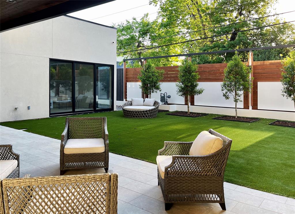 10236 Crestover Drive Property Photo 15