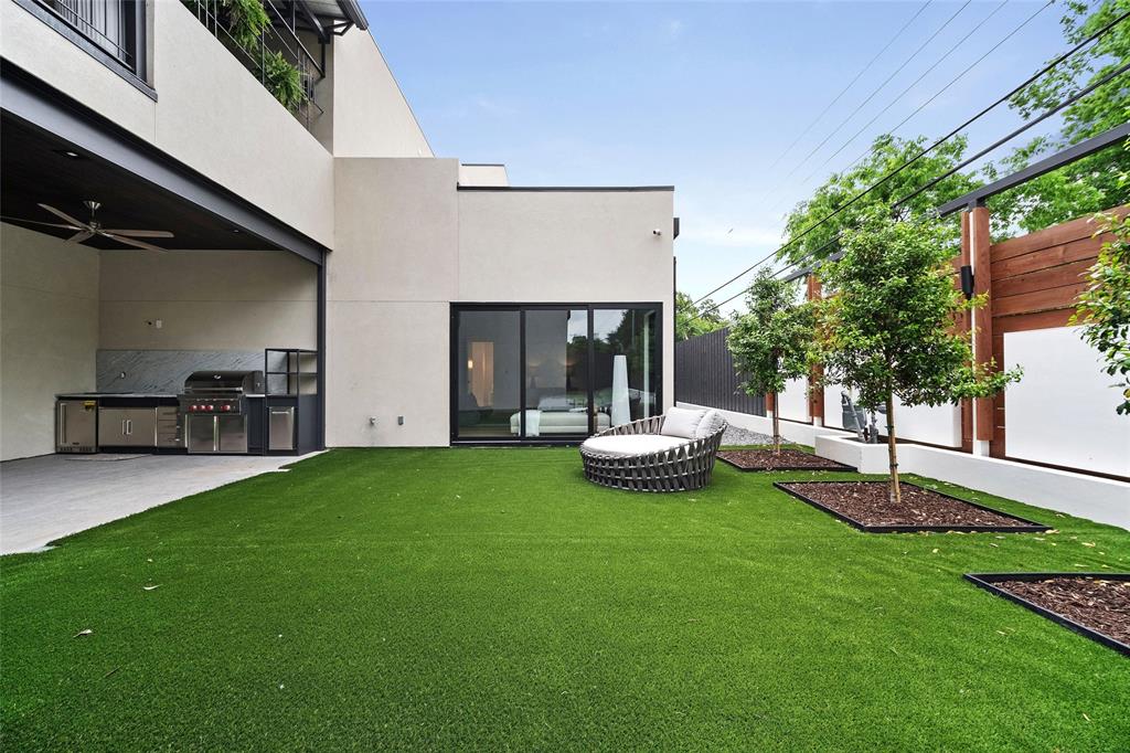 10236 Crestover Drive Property Photo 17