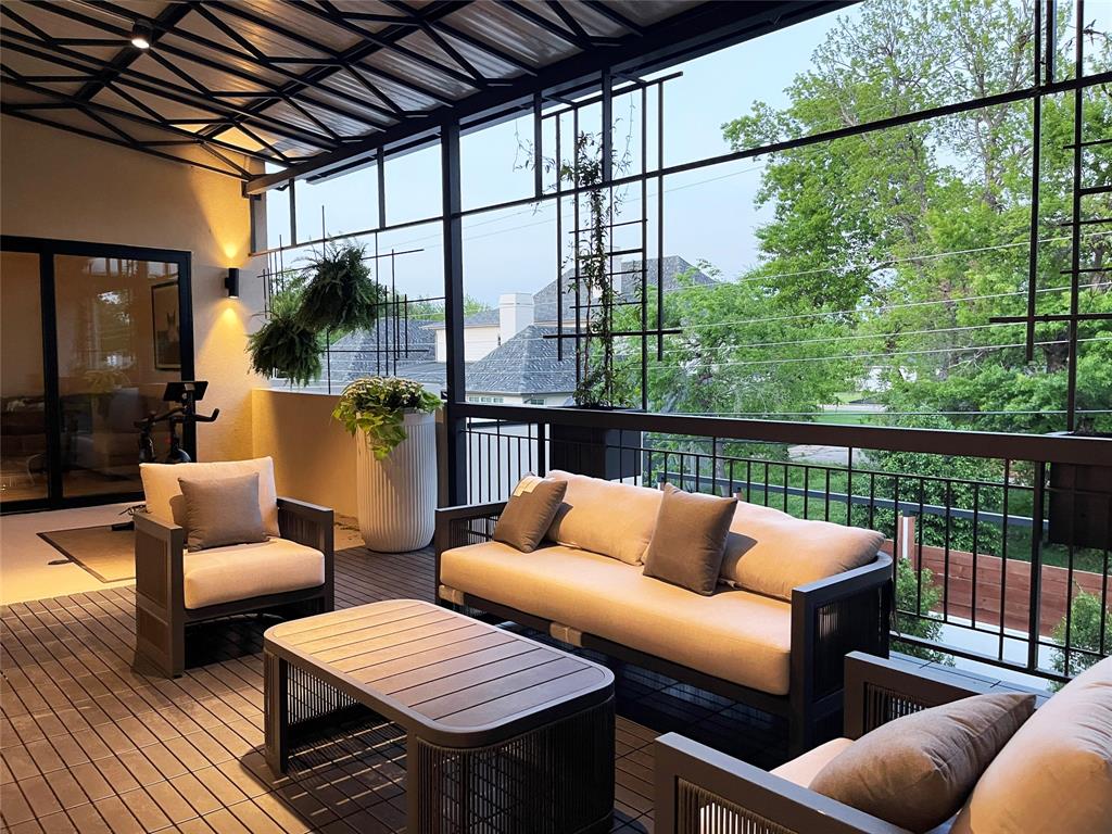 10236 Crestover Drive Property Photo 27