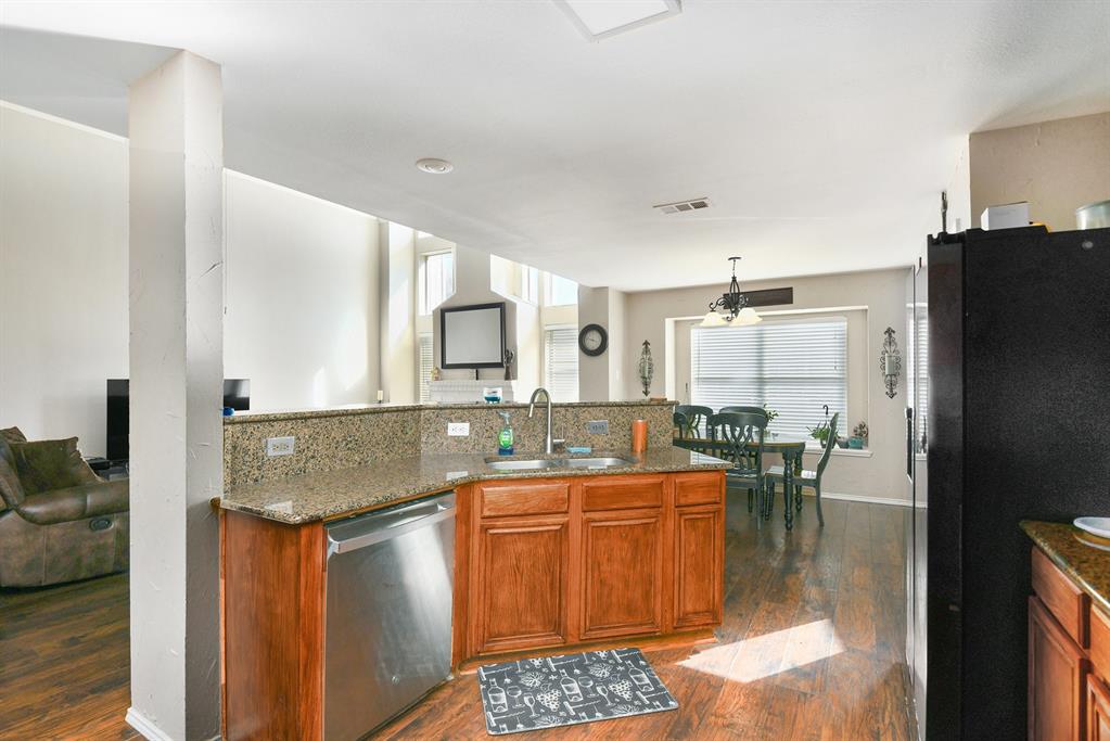1229 Topeka Drive Property Photo 6