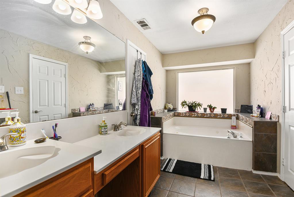 1229 Topeka Drive Property Photo 17
