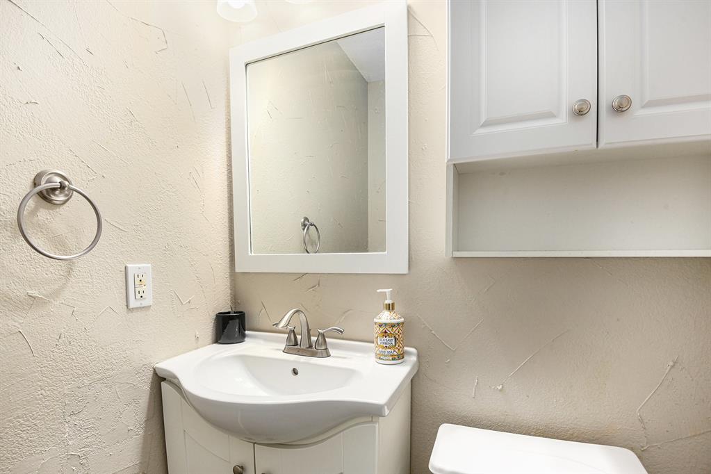 1229 Topeka Drive Property Photo 19