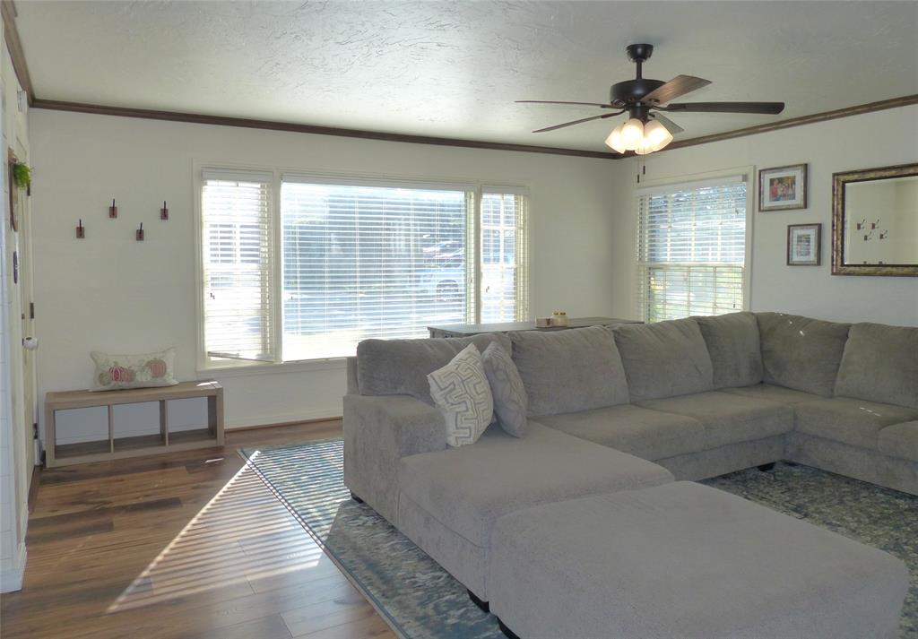 1031 11th Property Photo 6