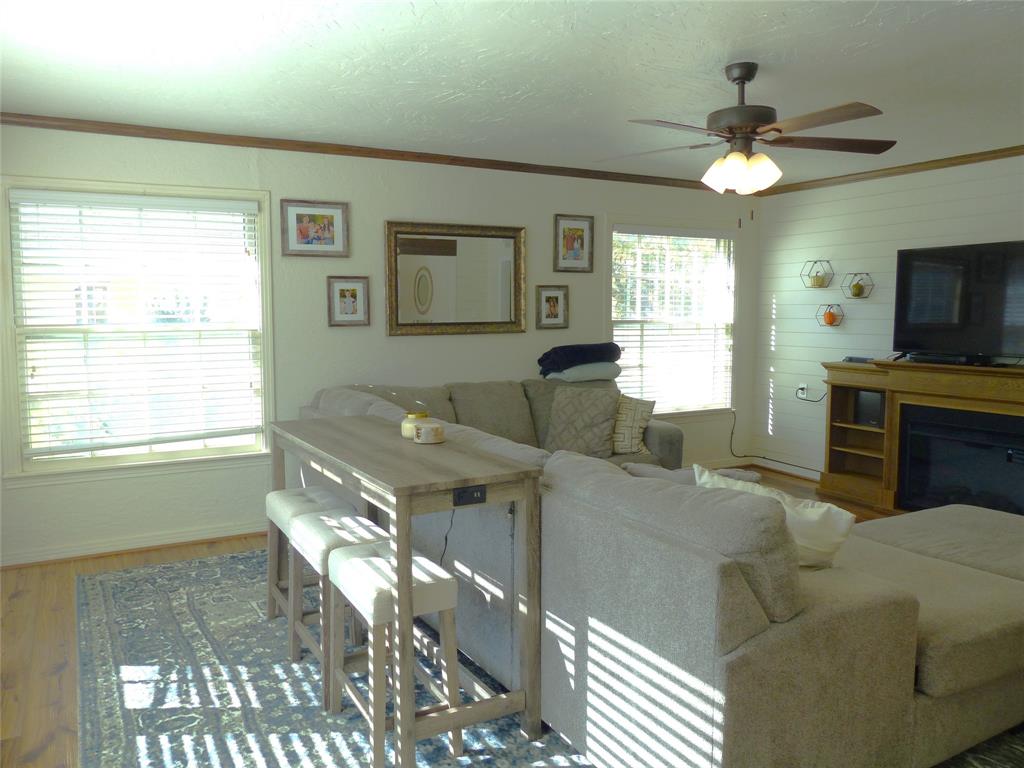 1031 11th Property Photo 8