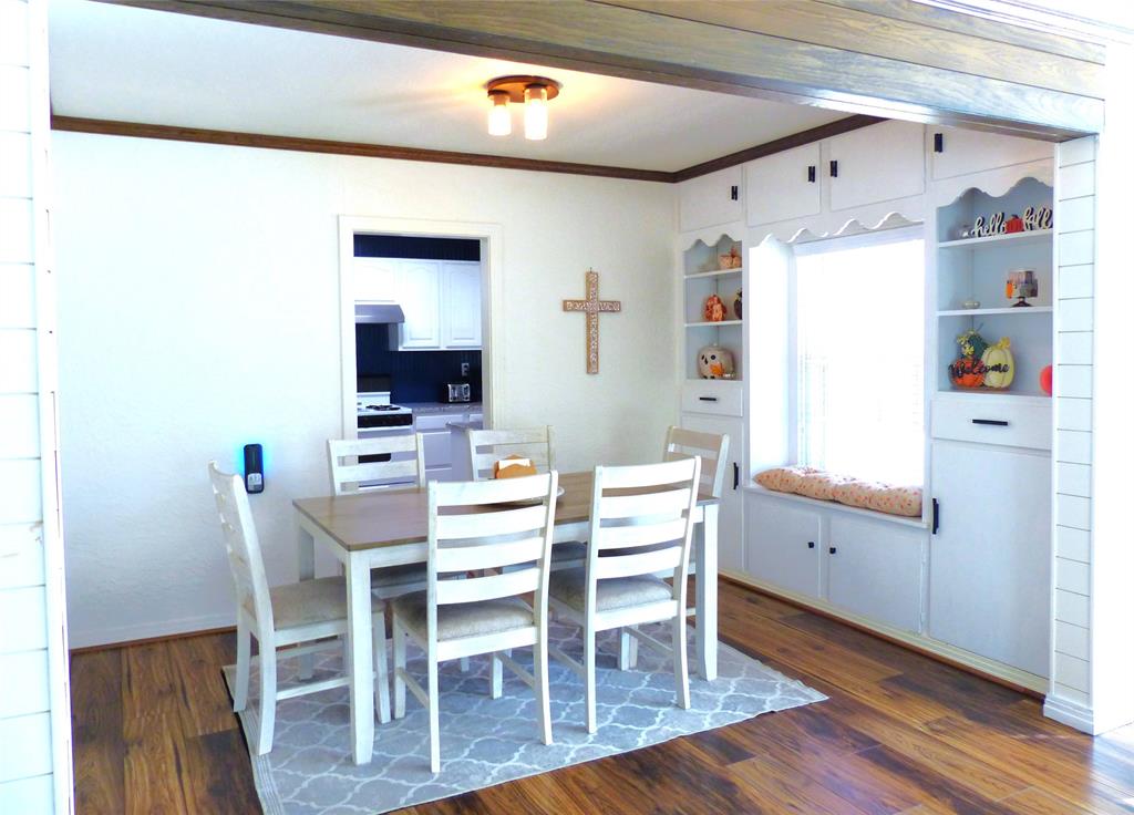 1031 11th Property Photo 11