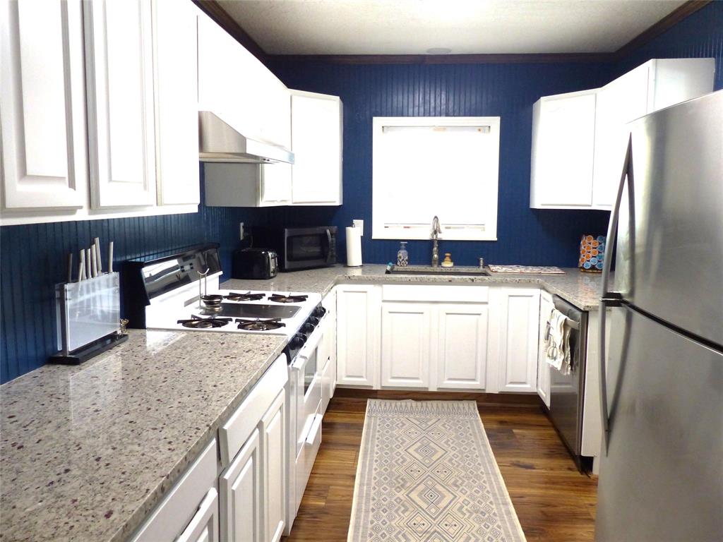1031 11th Property Photo 12