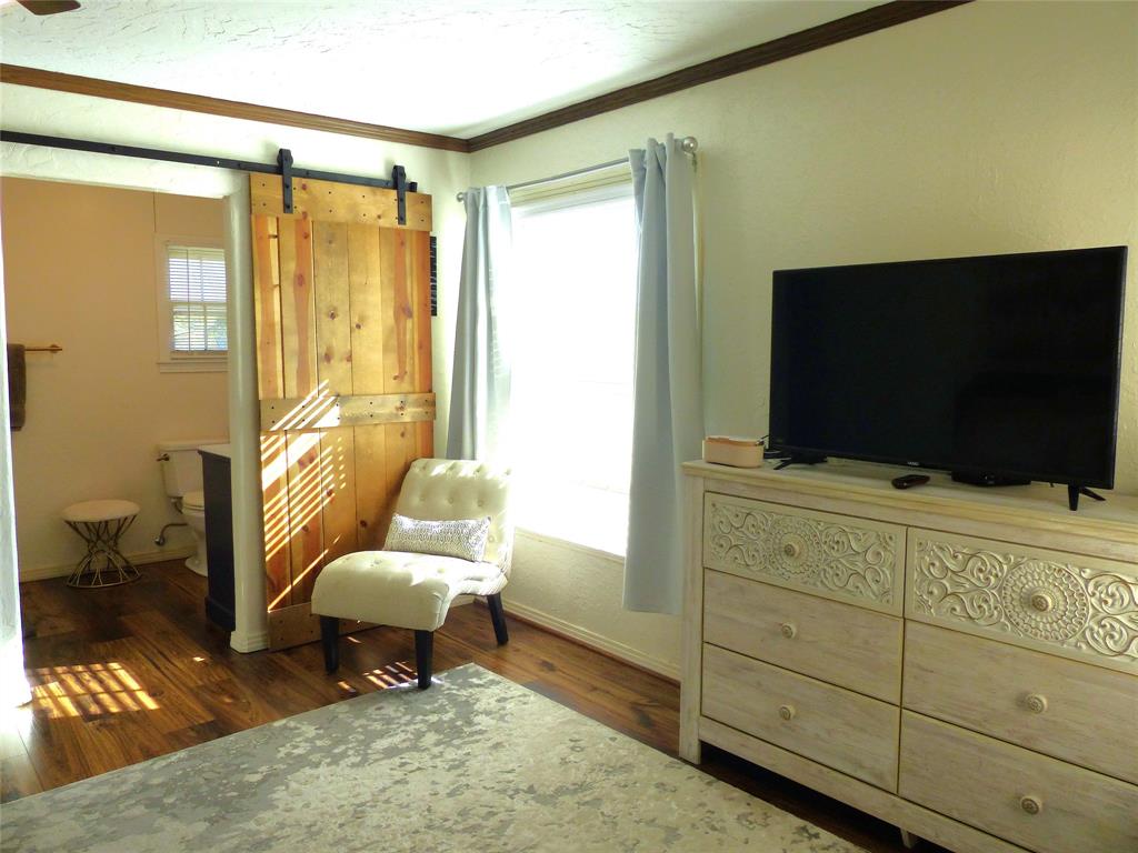 1031 11th Property Photo 21