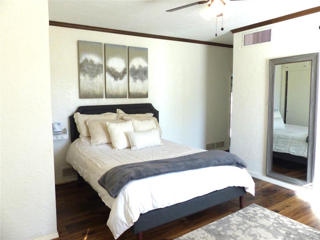 1031 11th Property Photo 22