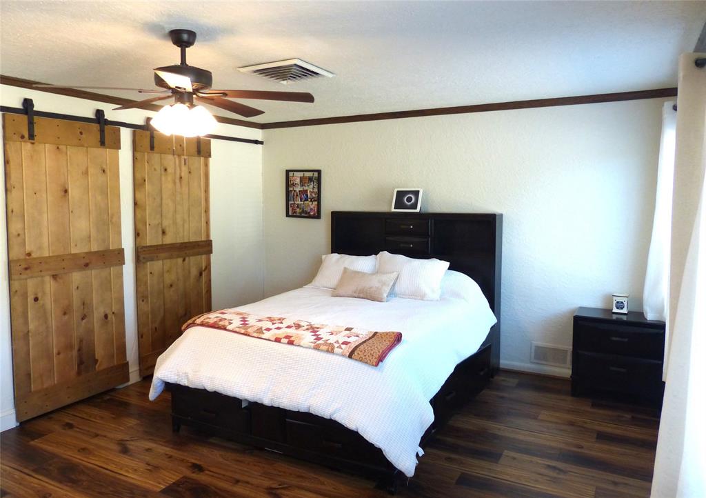 1031 11th Property Photo 29