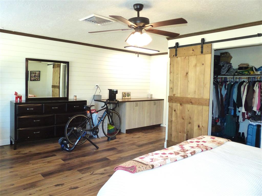 1031 11th Property Photo 30
