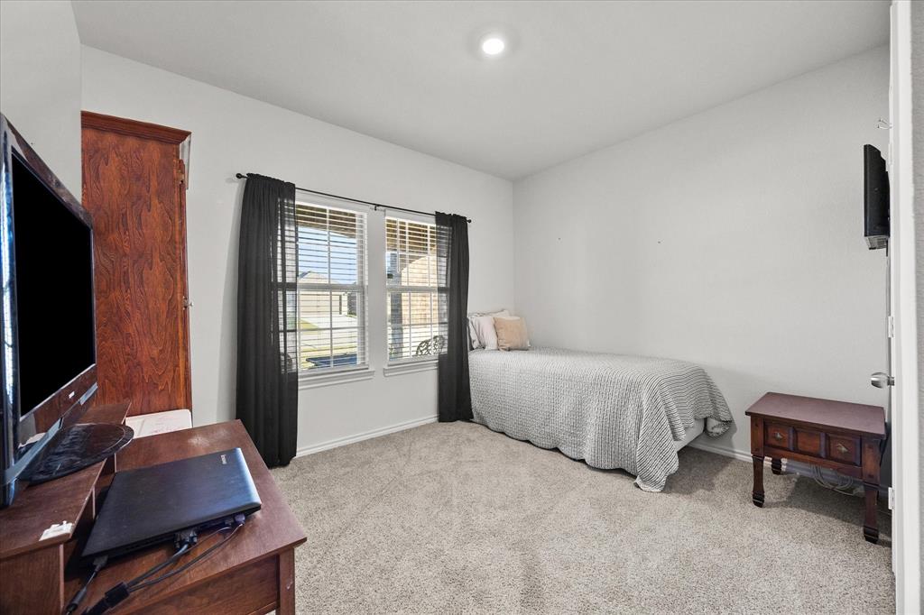 211 Happywell Lane Property Photo 4