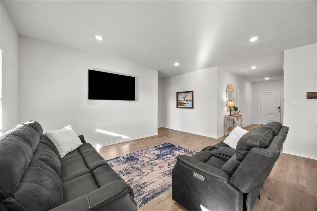 211 Happywell Lane Property Photo 8