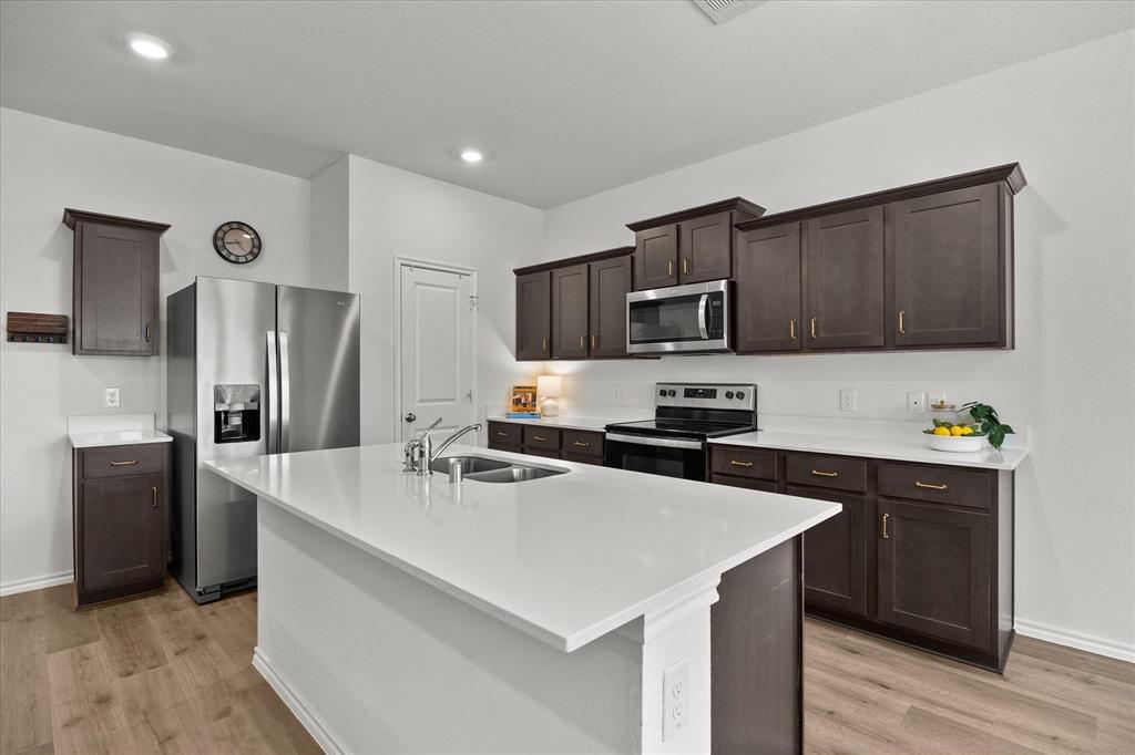 211 Happywell Lane Property Photo 9