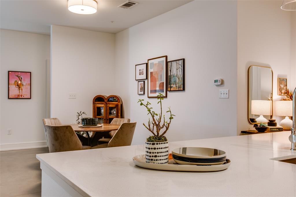 5718 Mccommas Boulevard 104 Property Photo 6