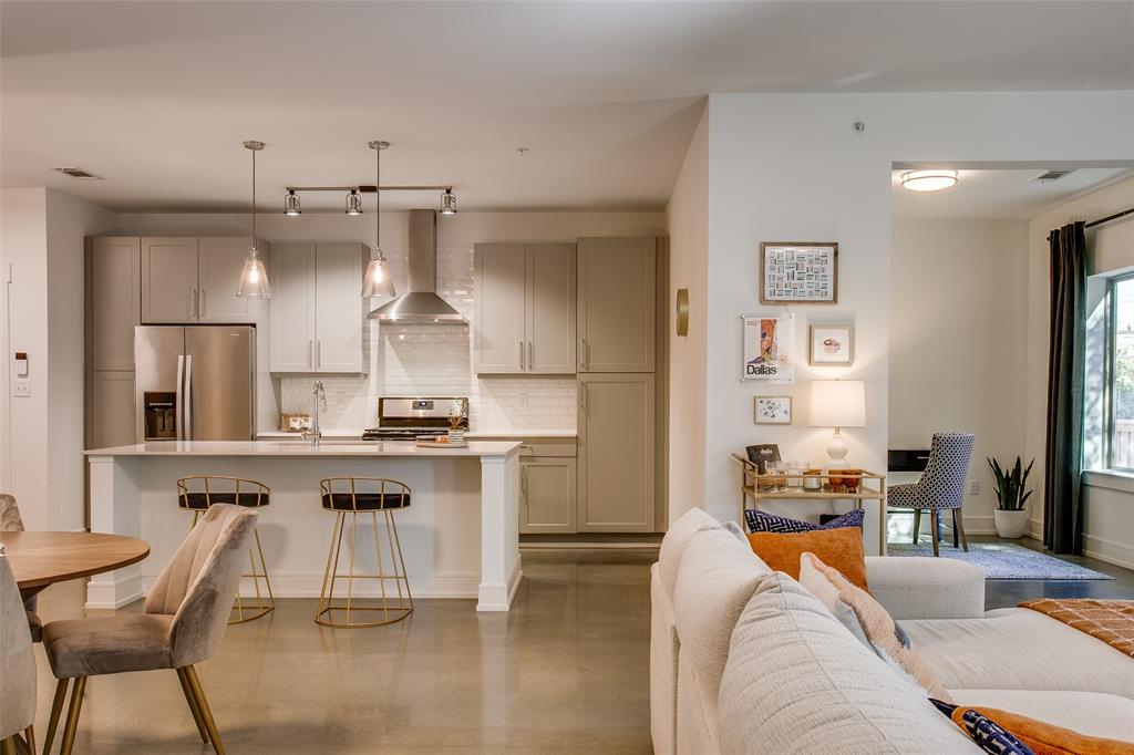 5718 Mccommas Boulevard 104 Property Photo 8