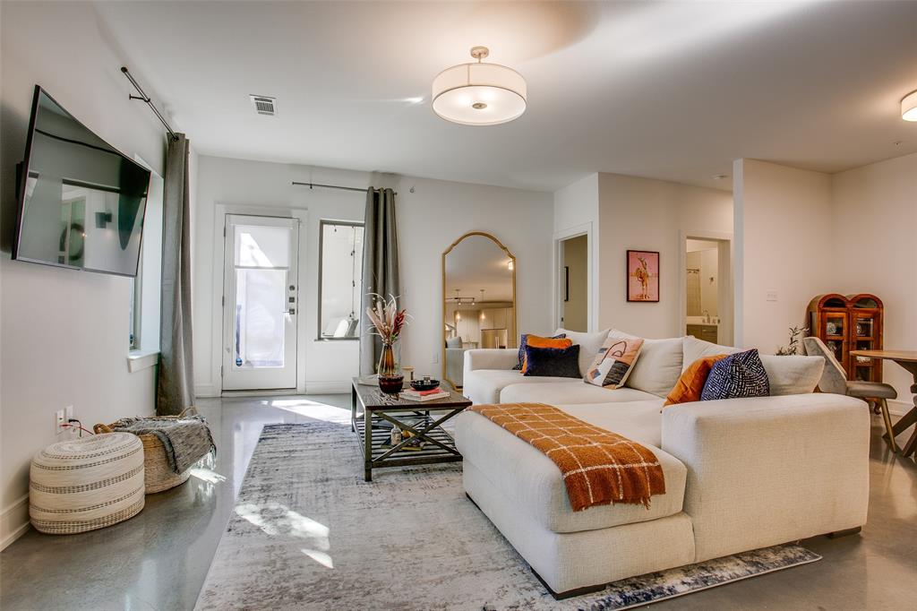 5718 Mccommas Boulevard 104 Property Photo 13