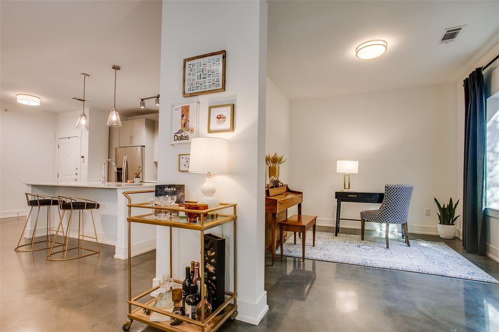 5718 Mccommas Boulevard 104 Property Photo 14