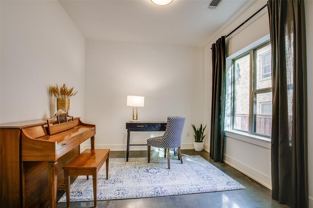 5718 Mccommas Boulevard 104 Property Photo 15