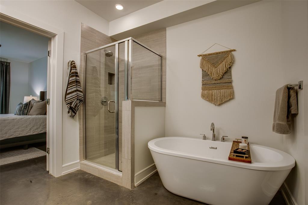 5718 Mccommas Boulevard 104 Property Photo 19