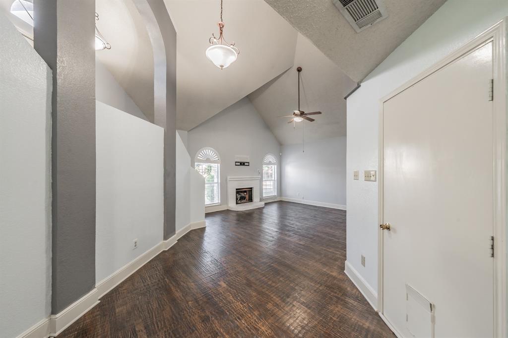 1714 Circle Creek Drive Property Photo 6