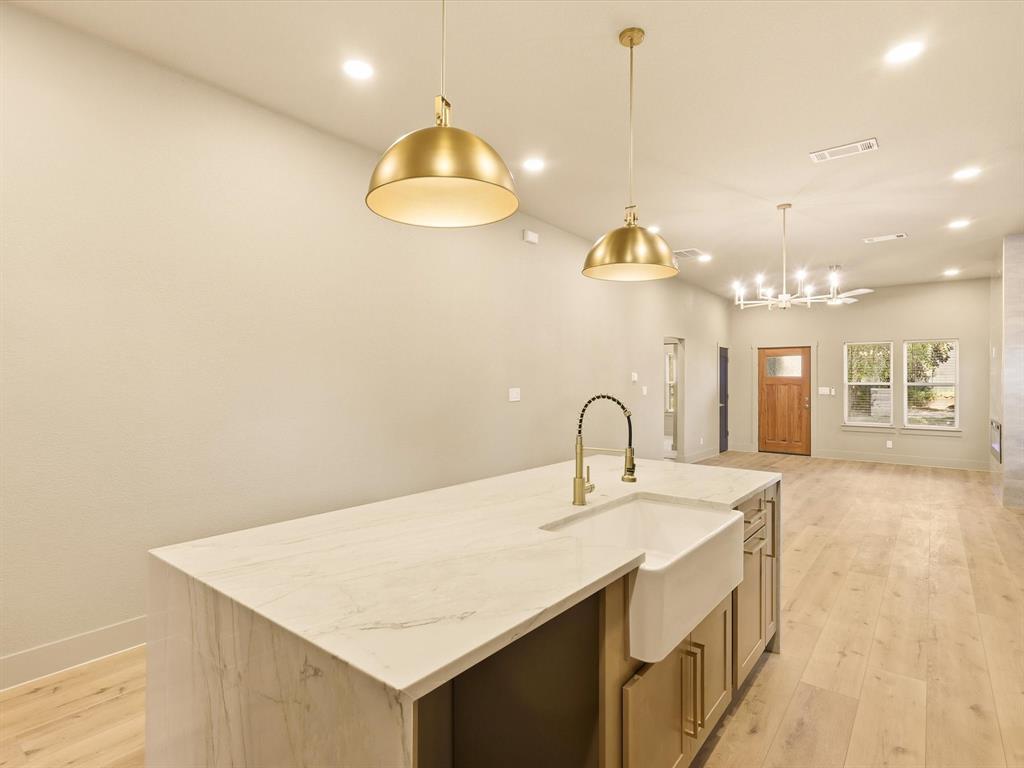 2326 Dathe Street Property Photo 6