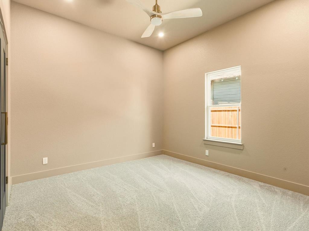 2326 Dathe Street Property Photo 13