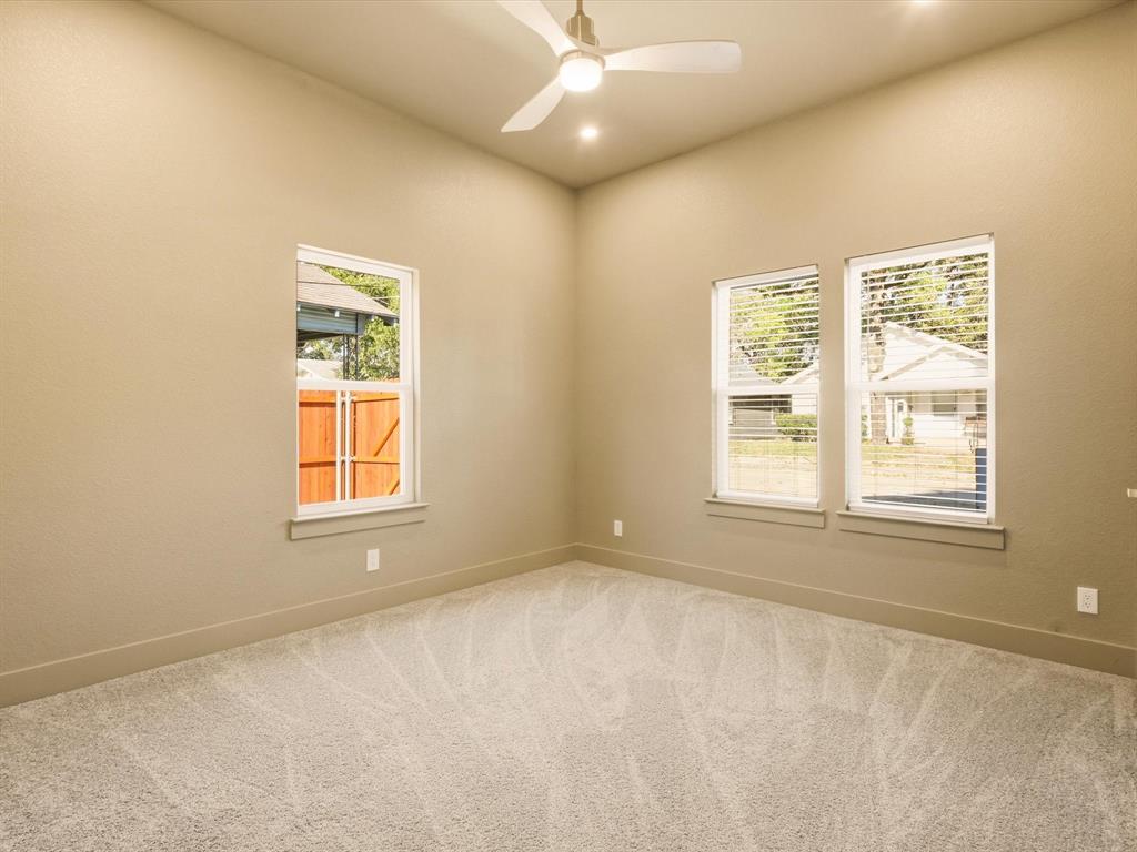 2326 Dathe Street Property Photo 14